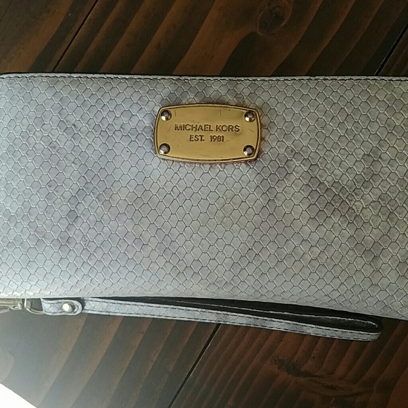 Michael Kors Handbags - Michael Kors beautiful snakeskin wallet